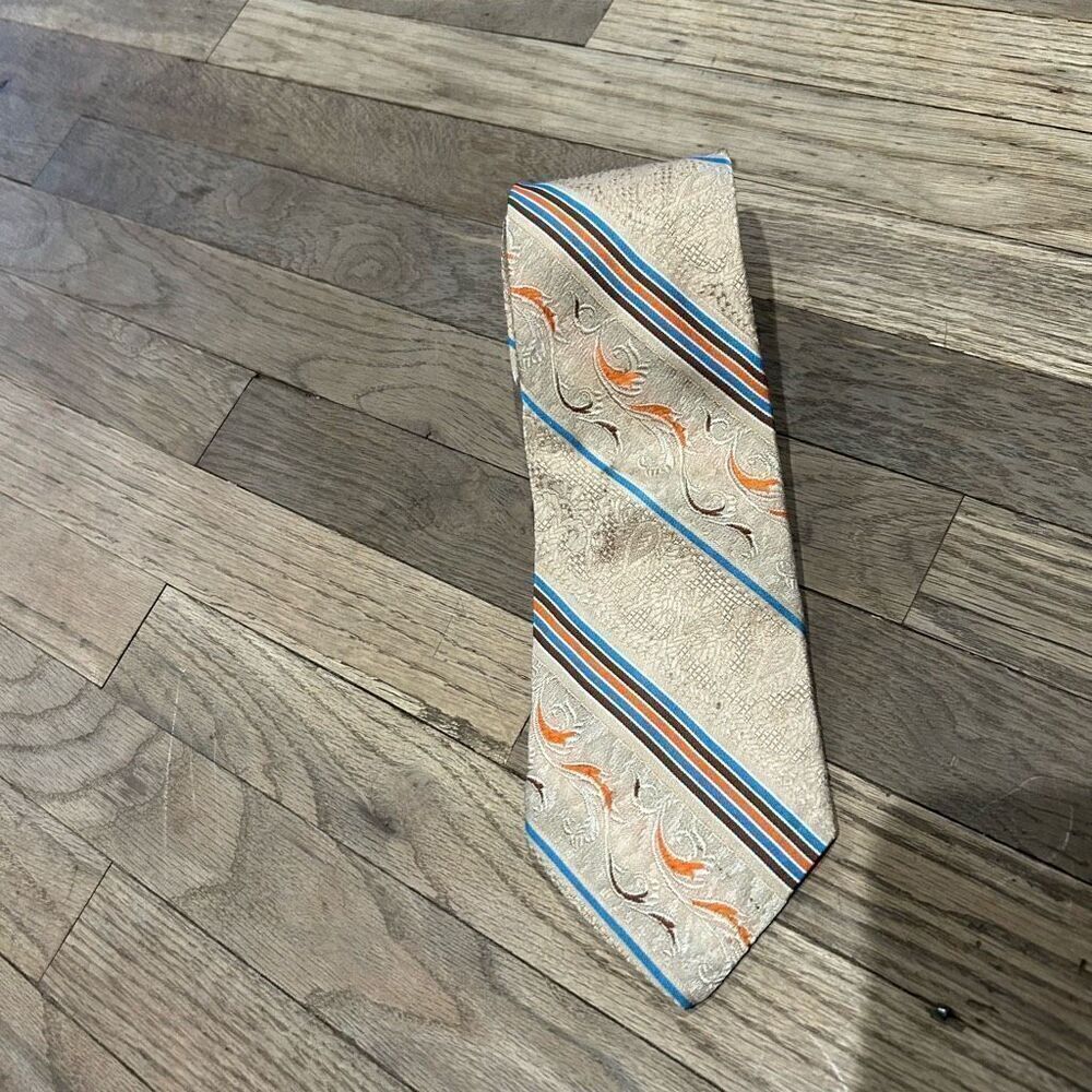 Men’s tie unbranded silk